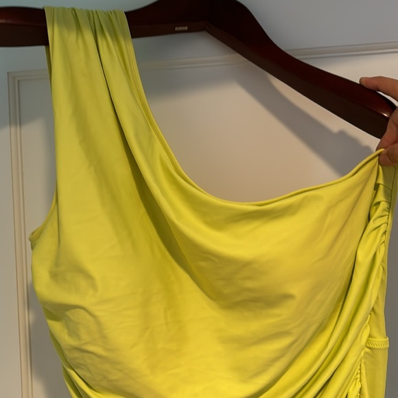 Great condition Reimagined by J Crew ruched one shoulder one piece bathing suit - Picture 7 of 13